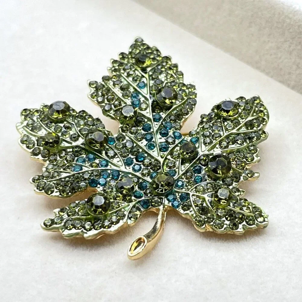 Yellow Gold with Peridot and Aquamarine Crystal Maple Leaf Pin Back Brooch